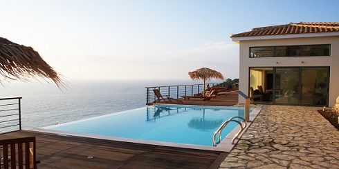 Luxussteuer auf Swimmingpools betreffen keine Ferienwohnsitze!